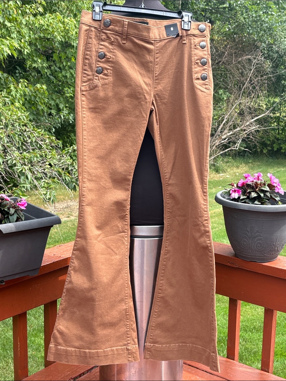 NWOT Express Pants Missing a front button